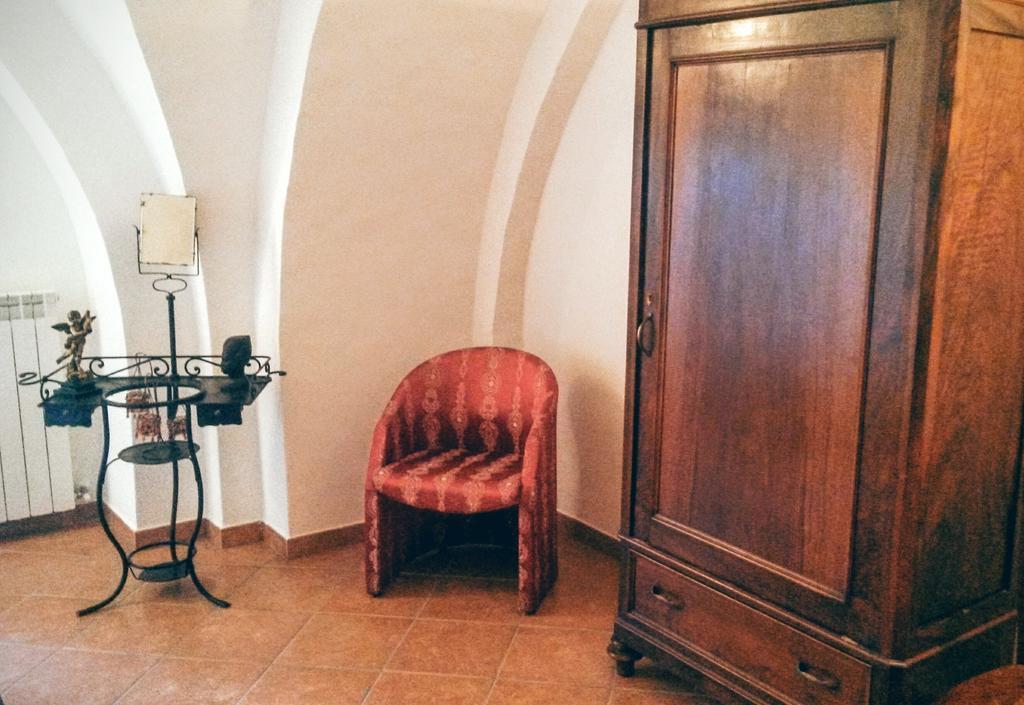 Ferienwohnung Residenza Le Volte Degli Angeli Spello Zimmer foto
